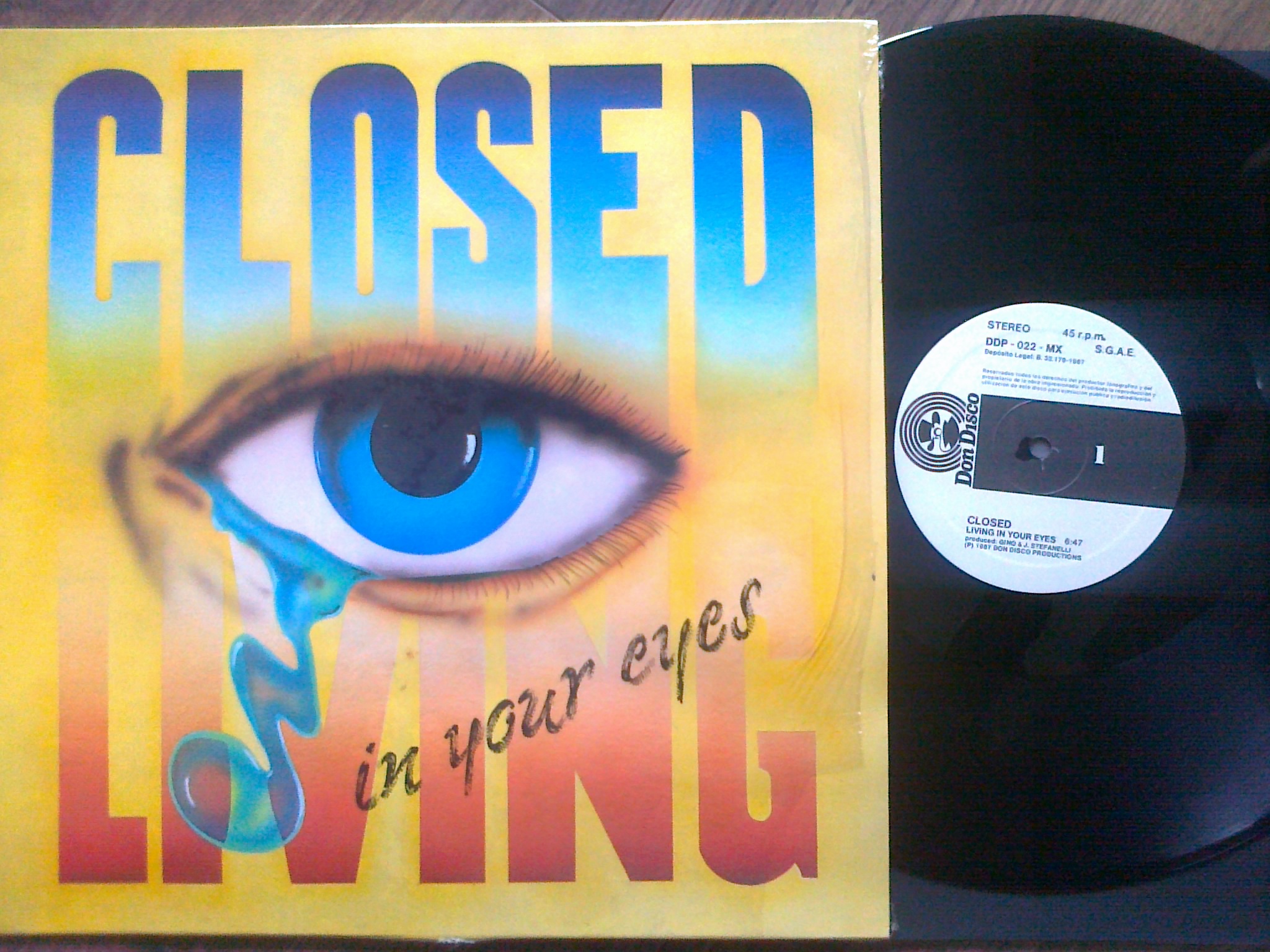 Closed - Living in your eyes