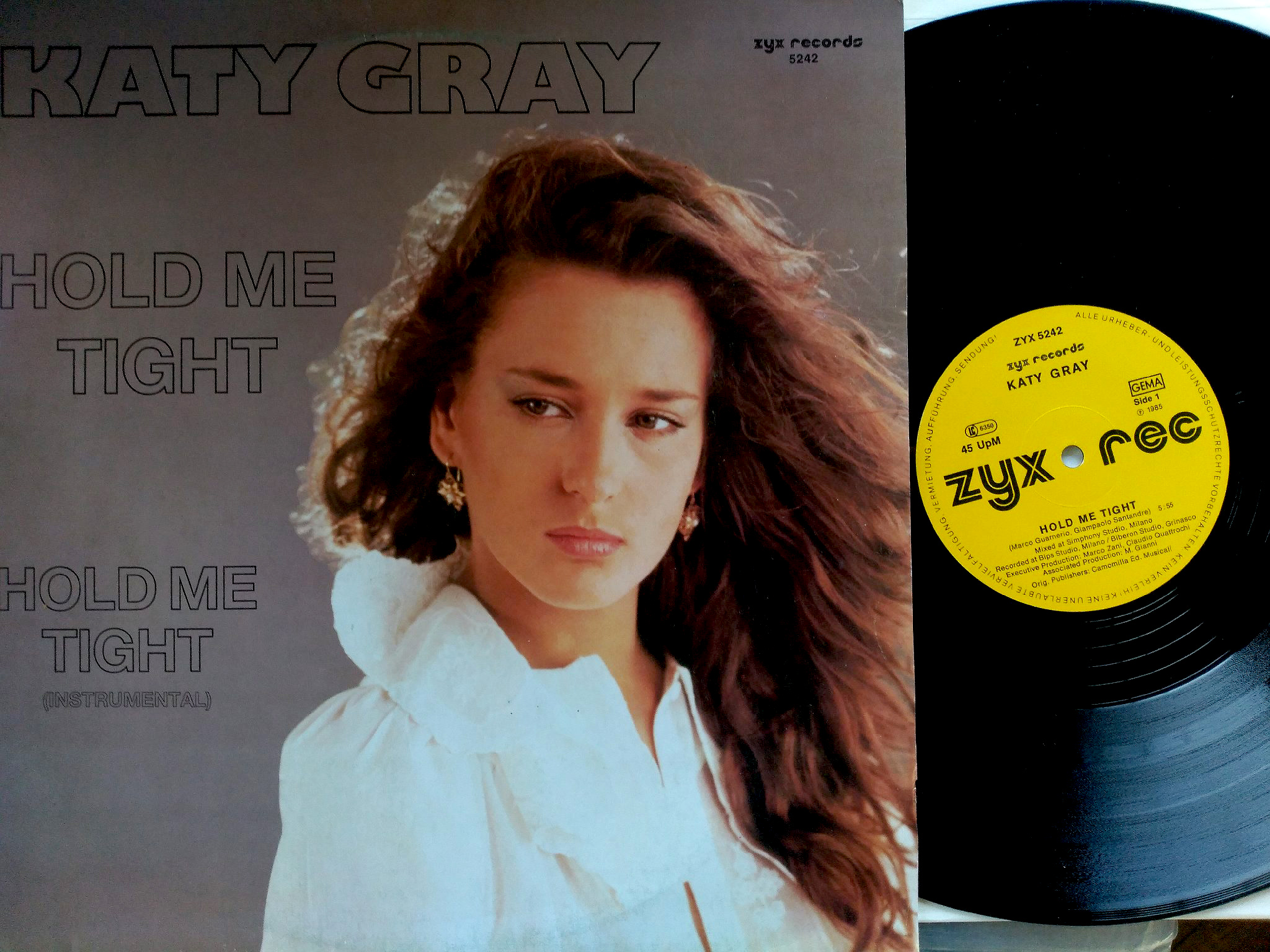 Katy Gray - Hold Me Tight