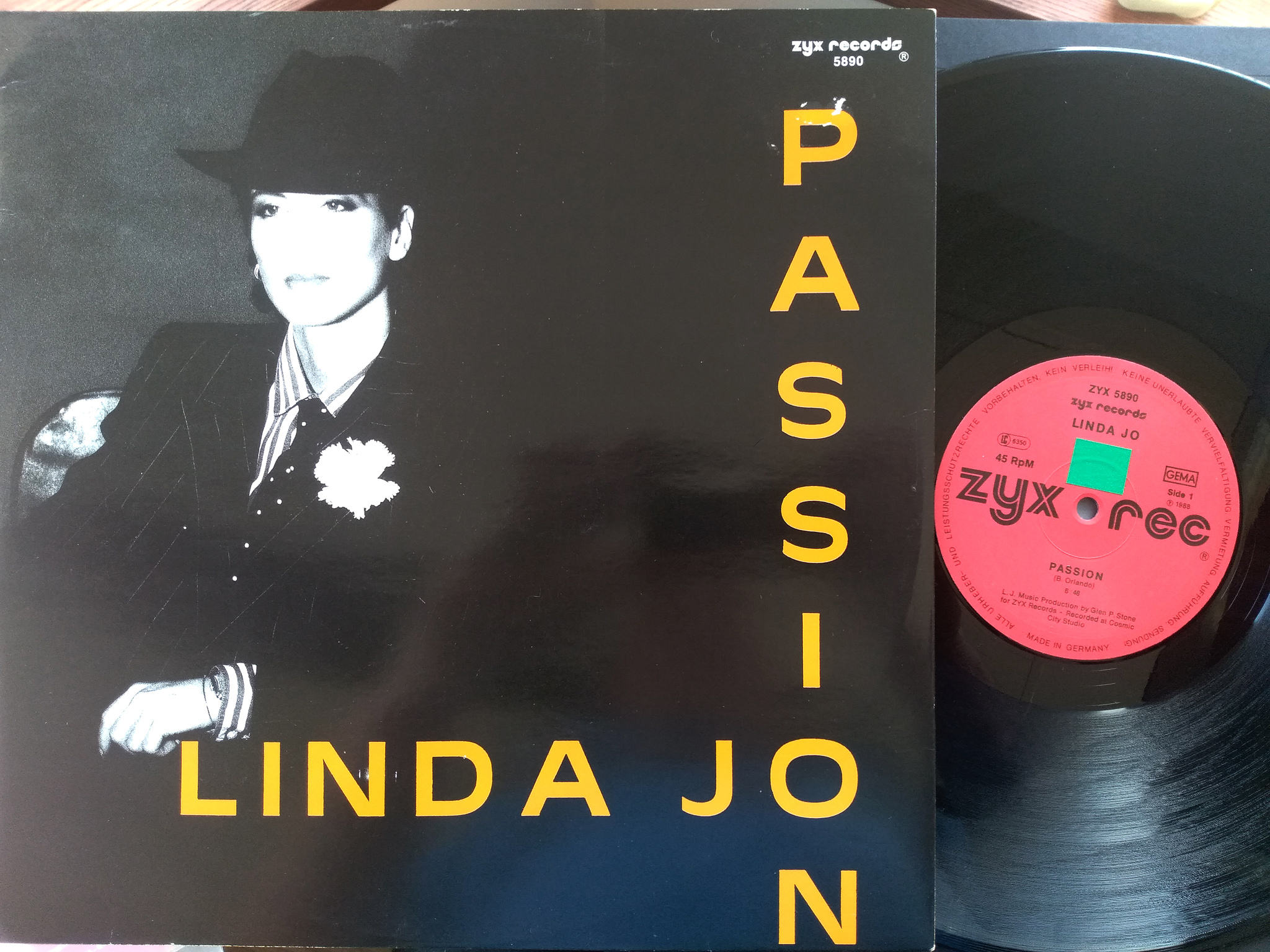 Linda Jo Rizzo -  Passion