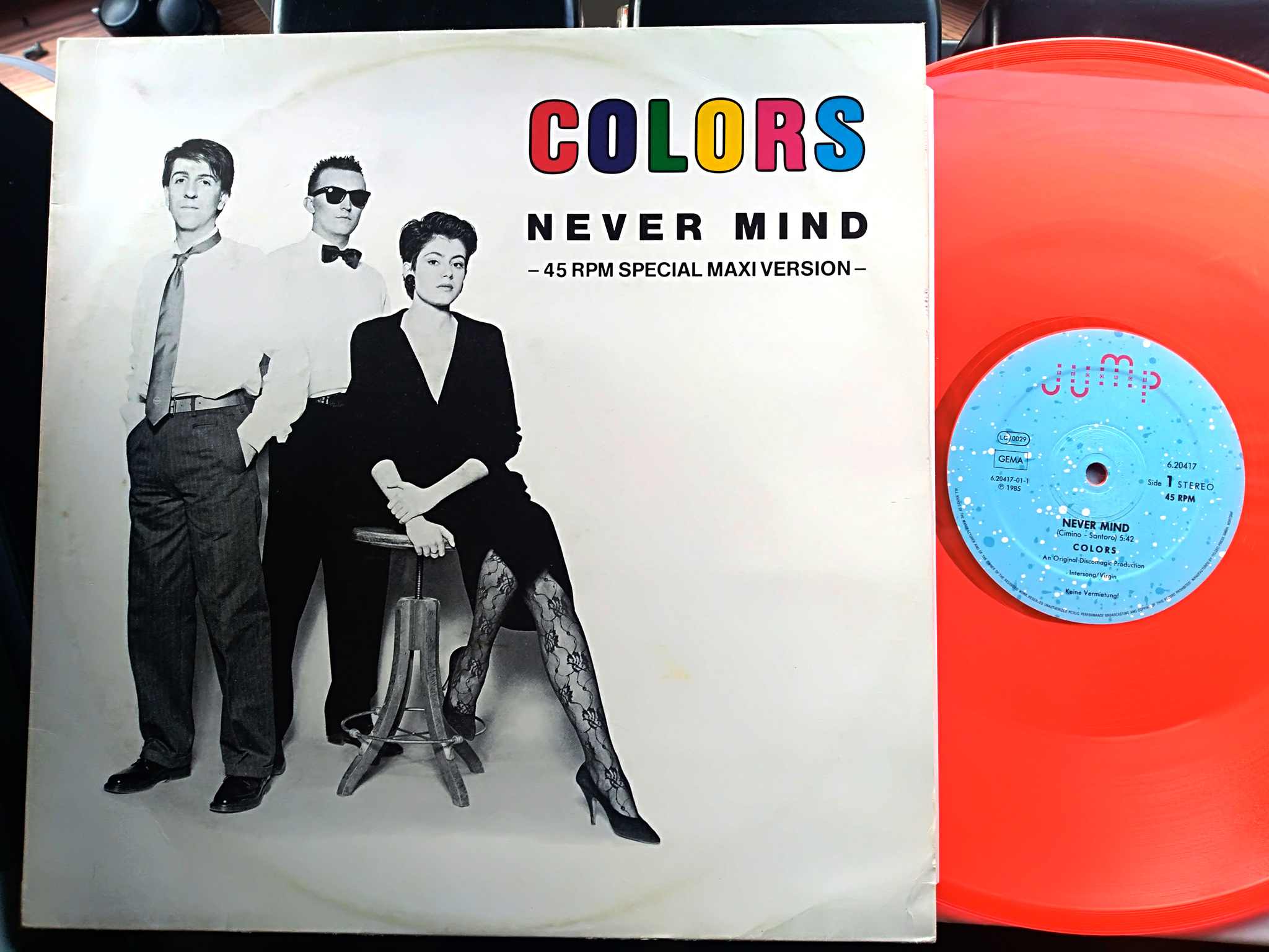 Colors - Never Mind
